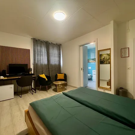 Pour Tous ואלורבה