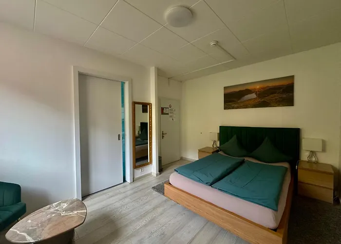 Pour Tous אורחן ואלורבה