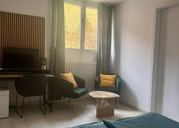 Pour Tous אורחן