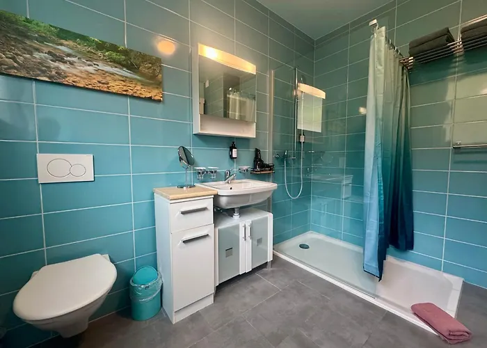 Pour Tous אורחן