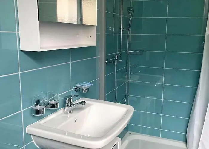 Pour Tous 瓦洛尔布