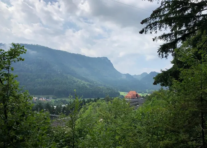 Pour Tous 2* 瓦洛尔布